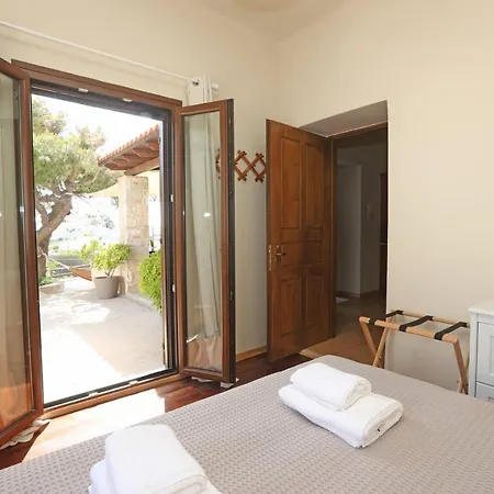 Pine Cottage, Syros Island