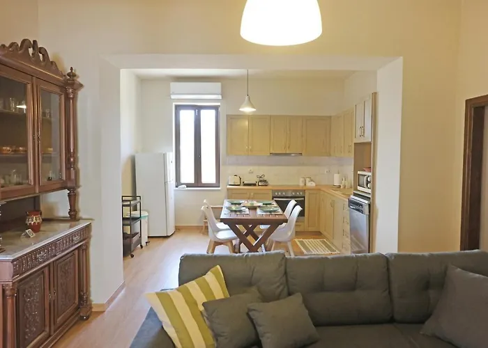 Pine Cottage, Syros Island